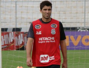 Série B: Em boa fase, zagueiro completa 100 jogos com a camisa da Ponte