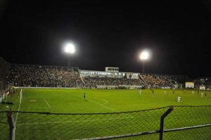 Time da Série B pode ter estádio interditado, e dirigente fica surpreso