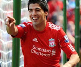 Artilheiro do Inglês foca na Copa para esquecer vice do Liverpool