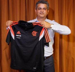 Ney Franco se vê mais experiente e elogia grupo do Flamengo