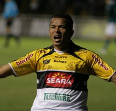 Na degola, Criciúma se aproxima de retorno de ídolo