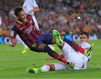 Espanhol: Recuperado, Neymar volta a treinar com grupo do Barça