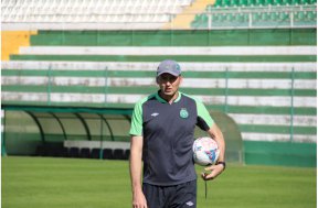 “Não vou abandonar o time”, afirma treinador da Chapecoense