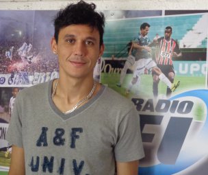 Assista: Silas mostra faro de gol e é artilheiro do Guarani na Série C