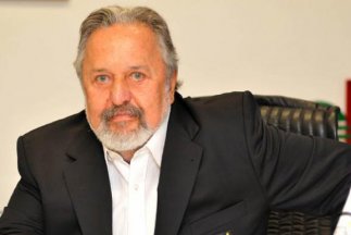 Por pedido médico, presidente renúncia no Santos