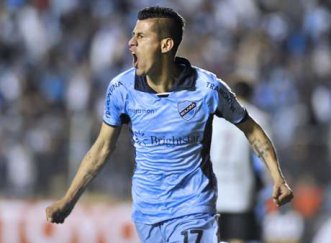 LIBERTADORES: Ex-Corinthians faz história com Bolívar e Defensor garante vaga