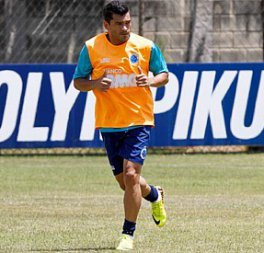 Lateral sofre lesão muscular e desfalca o Cruzeiro