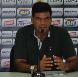 Série B: Técnico do América-MG faz mistério para encarar o lanterna