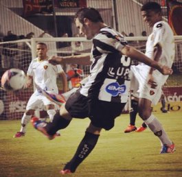 Ex-lateral de Guarani e ABC trabalha parte física para se apresentar a novo clube