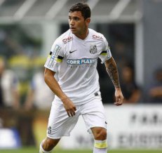 Lateral da seleção chilena crê em renovação com o Santos