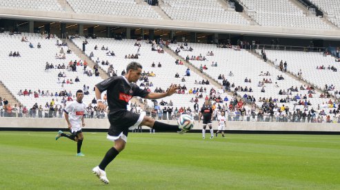 Estreia da Arena pode dar renda recorde ao Corinthians