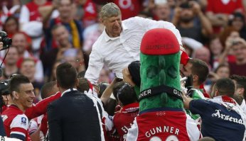 Copa da Inglaterra: Arsenal festeja título com desfile pelas ruas de Londres