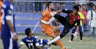 Trágico! Jogador se choca com goleiro adversário e morre com hemorragia