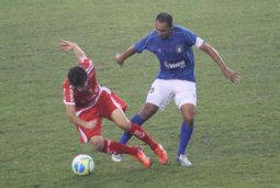 Série C: Técnico do Mogi comemora vitória no clássico paulista