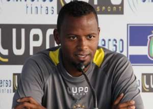 Série C: Fabinho, ex-volante do Corinthians, anuncia saída do São Caetano