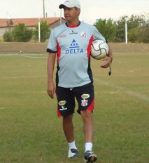 Série D: Técnico Alfinete ganha dois reforços no Anapolina