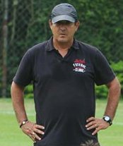 Muricy não revela time, mas deve repetir a escalação do São Paulo