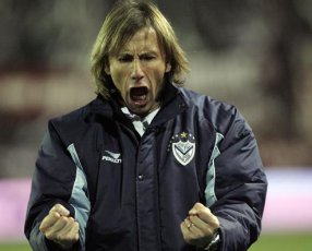 Técnico argentino vem ao Brasil para negociar com Palmeiras