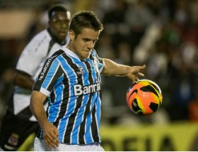 Promessa segue no time e ex-Palmeiras vira reserva no Grêmio