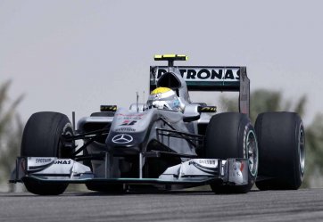 F1: Rosberg espera ‘brecha’ em Mônaco para bater Hamilton