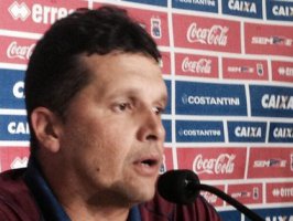 Série B: Treinador do Paraná coloca cargo à disposição