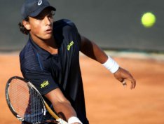 Tênis: Feijão leva virada e cai no quali de Roland Garros