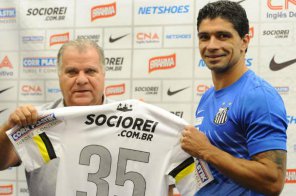 Menino da Vila é inscrito e reforça Santos diante do Goiás