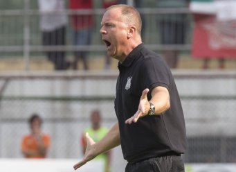 Mano Menezes aceita críticas e admite culpa por resultados ruins do Corinthians