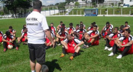 Paulista A3: Diretoria do Independente planeja demissão de Gaia após a final