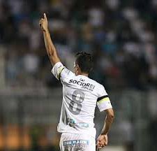 Santos assusta com pedida e deve desistir de contratar atacante do Fluminense