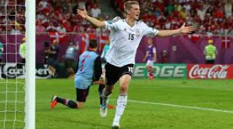 Copa 2014: Alemão Bender se lesiona em treino e é mais uma baixa