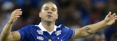 Volante do Cruzeiro não treina, é liberado e pode ir para a Itália