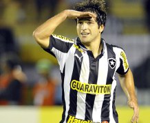 Corinthians vai até o Uruguai para assinar com ex-meia do Botafogo