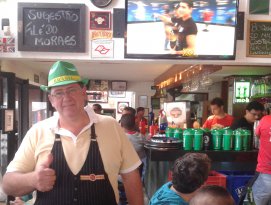 Liga dos Campeões: Bar do Nicola lota como teste para a Copa do Mundo