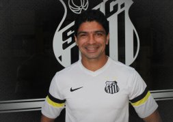 Ídolo vê Santos melhor, mas não quer pontos perdidos