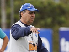 Técnico da Seleção FI exalta peso de vitória e liderança do Cruzeiro