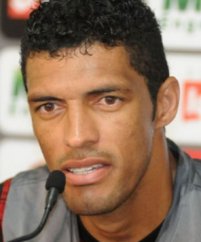 Ex-zagueiro do Guarani busca um clube antes da parada para a Copa