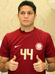 Corinthians descarta salário milionário a zagueiro