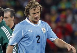 Aidar autoriza e São Paulo vai negociar com zagueiro uruguaio