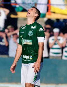 Mesmo na Série C? Após surra, Guarani bate recorde negativo em Brasileiros