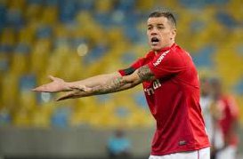 Meia argentino reclama da imprensa e defende o Inter