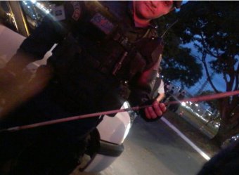 Copa 2014: Taça é retirada de exposição e policial leva flechada em Brasília