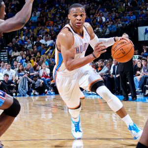 Basquete: Westbrook brilha, Thunder vence Spurs e empata final