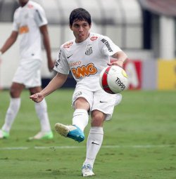 Série B: Paraná acerta contratação de Menino da Vila