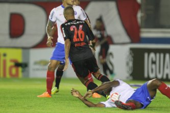 BRASILEIRÃO: Flamengo e Santos entram em campo pressionados