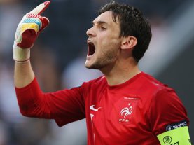 Goleiro da seleção francesa entra na mira do PSG