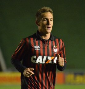 Atlético-PR 2 x 2 São Paulo - Luis Fabiano estraga a dança do "Cléo" 2 0002048193752 img