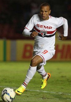 Atlético-PR 2 x 2 São Paulo - Luis Fabiano estraga a dança do "Cléo" 3 0002048193755 img