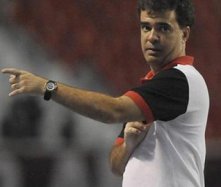 Série C: Macaé treina debaixo de chuva no Moacyrzão