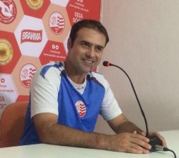 Série B: Náutico dispensa ex-volante do Manchester e mais quatro